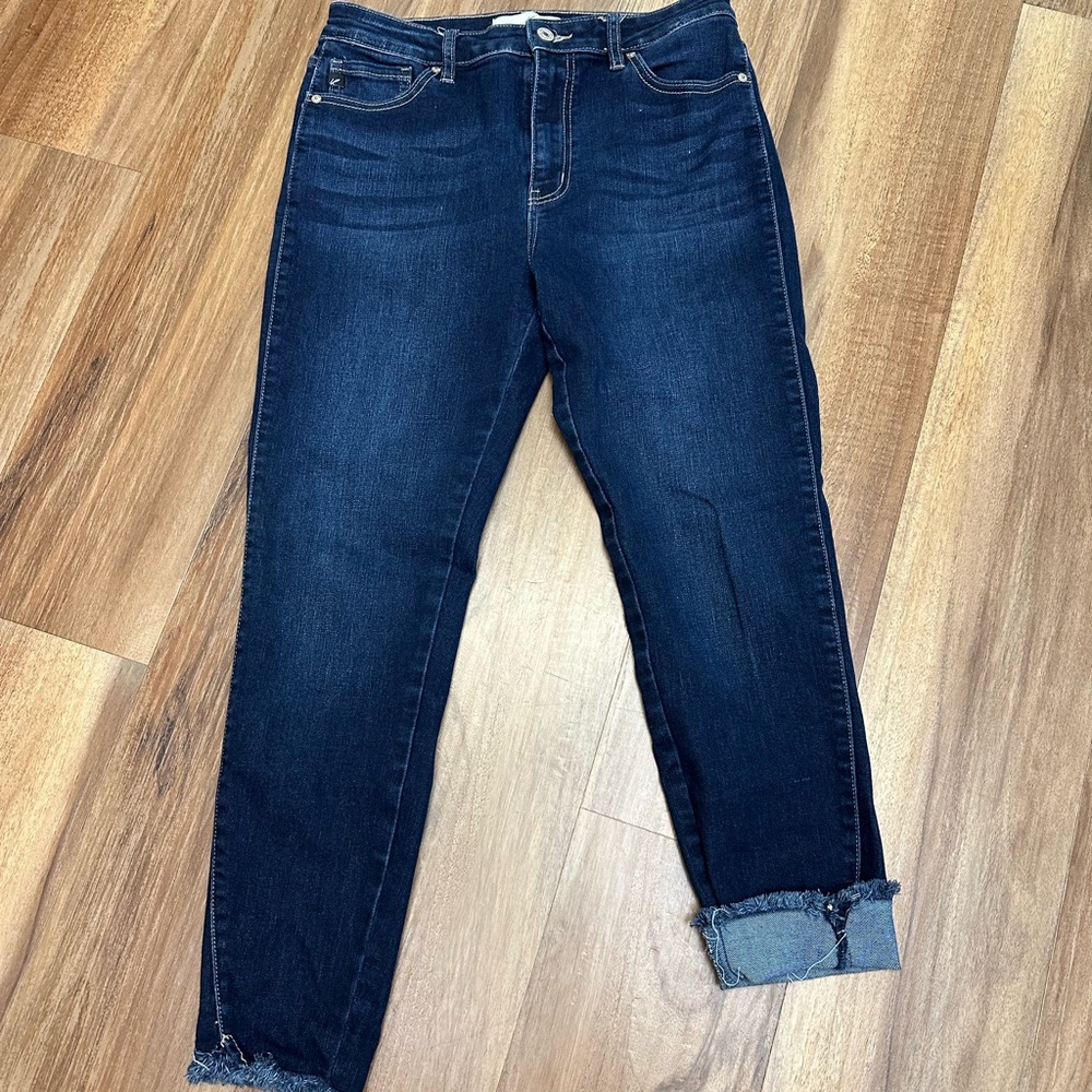 KanCan Blue Ankle Cropped Jeans like new condition only worn a couple times.